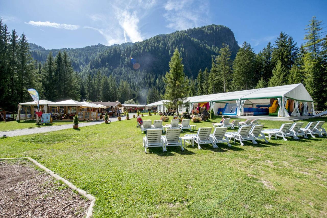 Hotel Dolomiti Schloss Canazei Exterior foto